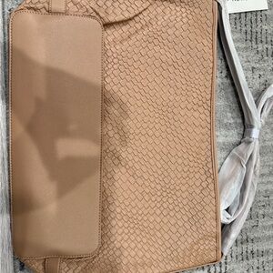 Elegant Tan Travel Bag for Women